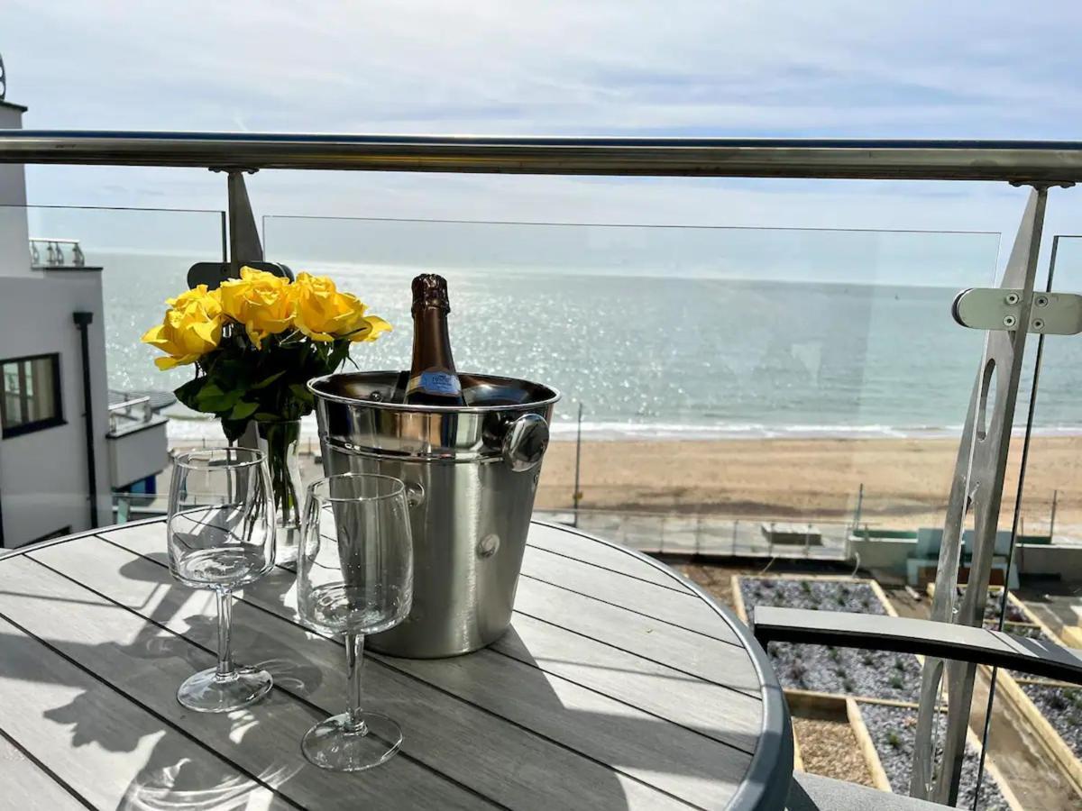 Sohot Stays Royal Sands Seaview Apt Free Parking Sleeps 4 แรมส์เกท ภายนอก รูปภาพ