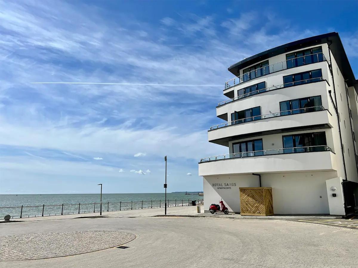 Sohot Stays Royal Sands Seaview Apt Free Parking Sleeps 4 แรมส์เกท ภายนอก รูปภาพ